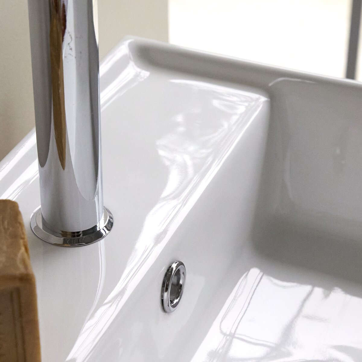 Leonce - Waschbecken aus Keramik Leonce - Waschbecken aus Keramik