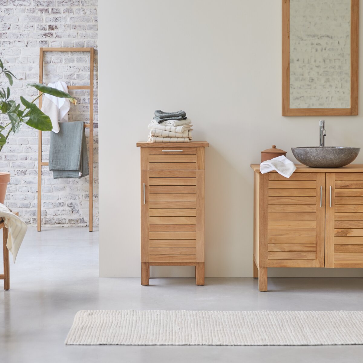 Soho - Mueble bajo en teca maciza Soho - Mueble bajo en teca maciza