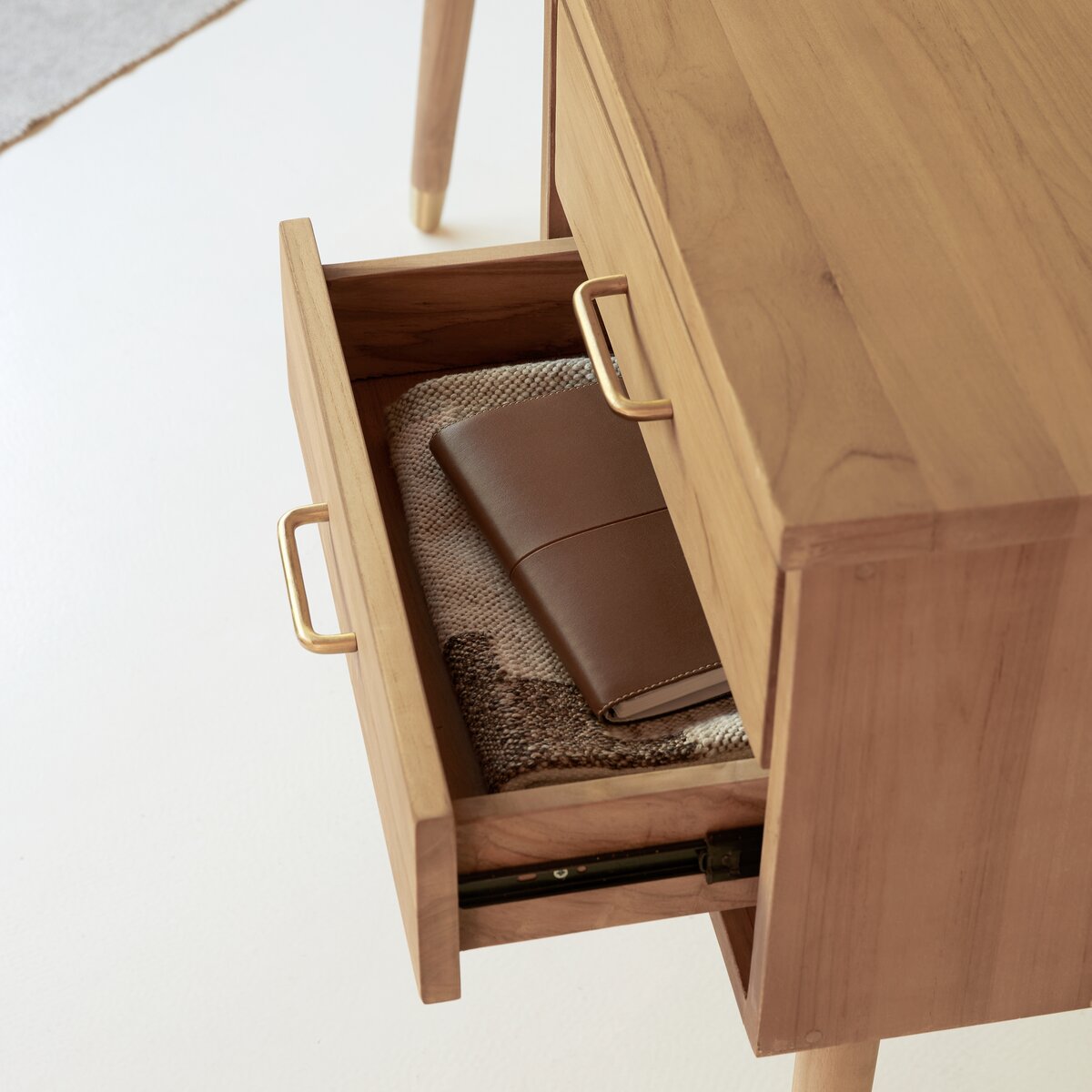 Bureau en teck massif design avec 4 tiroirs - Jarkarta