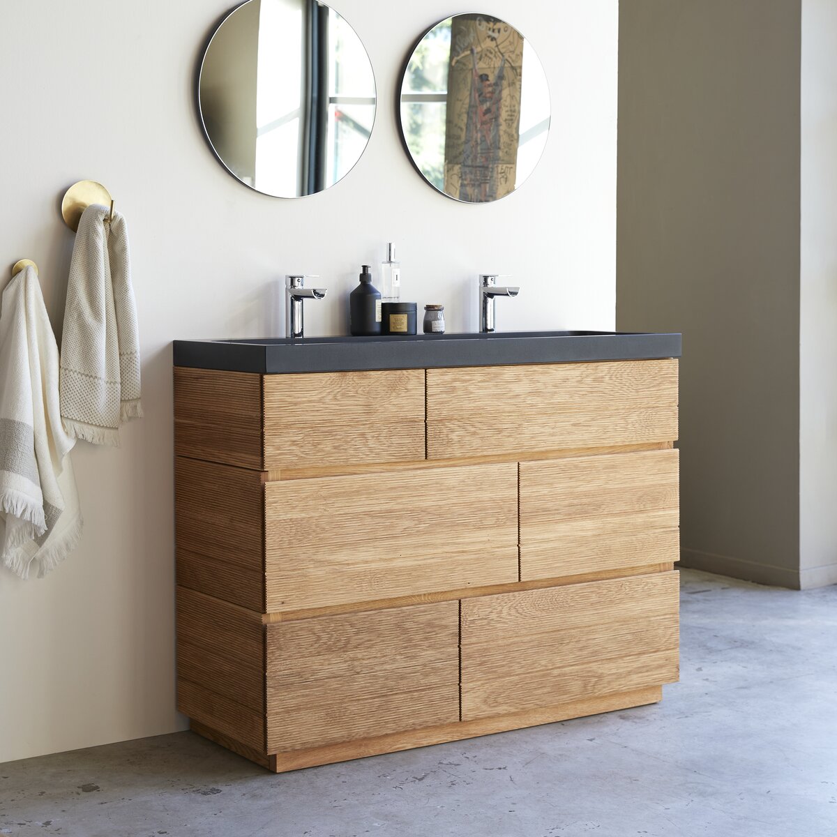Karl - Mueble de baño en roble macizo y piedra de lava 120 cm Karl - Mueble de baño en roble macizo y piedra de lava 120 cm