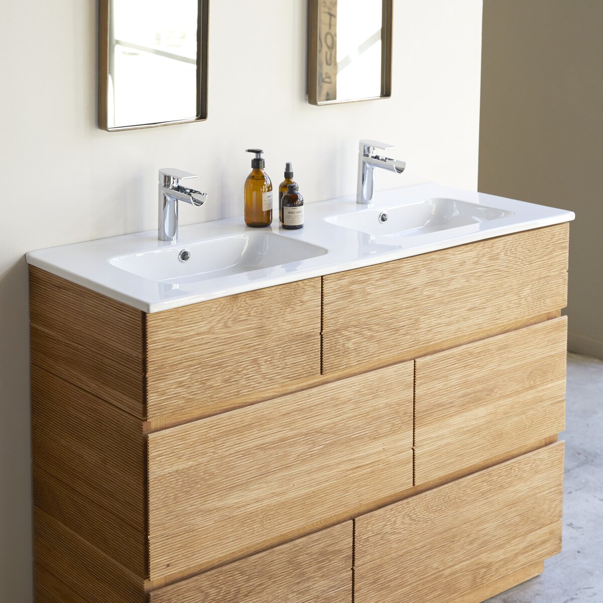 Karl - Mobile per il bagno in quercia massello e ceramica 120 cm Karl - Mobile per il bagno in quercia massello e ceramica 120 cm