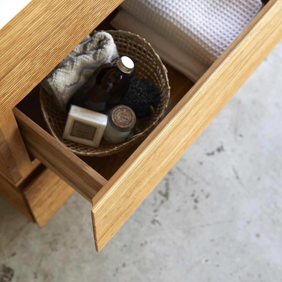 Karl - Solid oak and ceramic bathroom cabinet 120 cm Karl - Solid oak and ceramic bathroom cabinet 120 cm