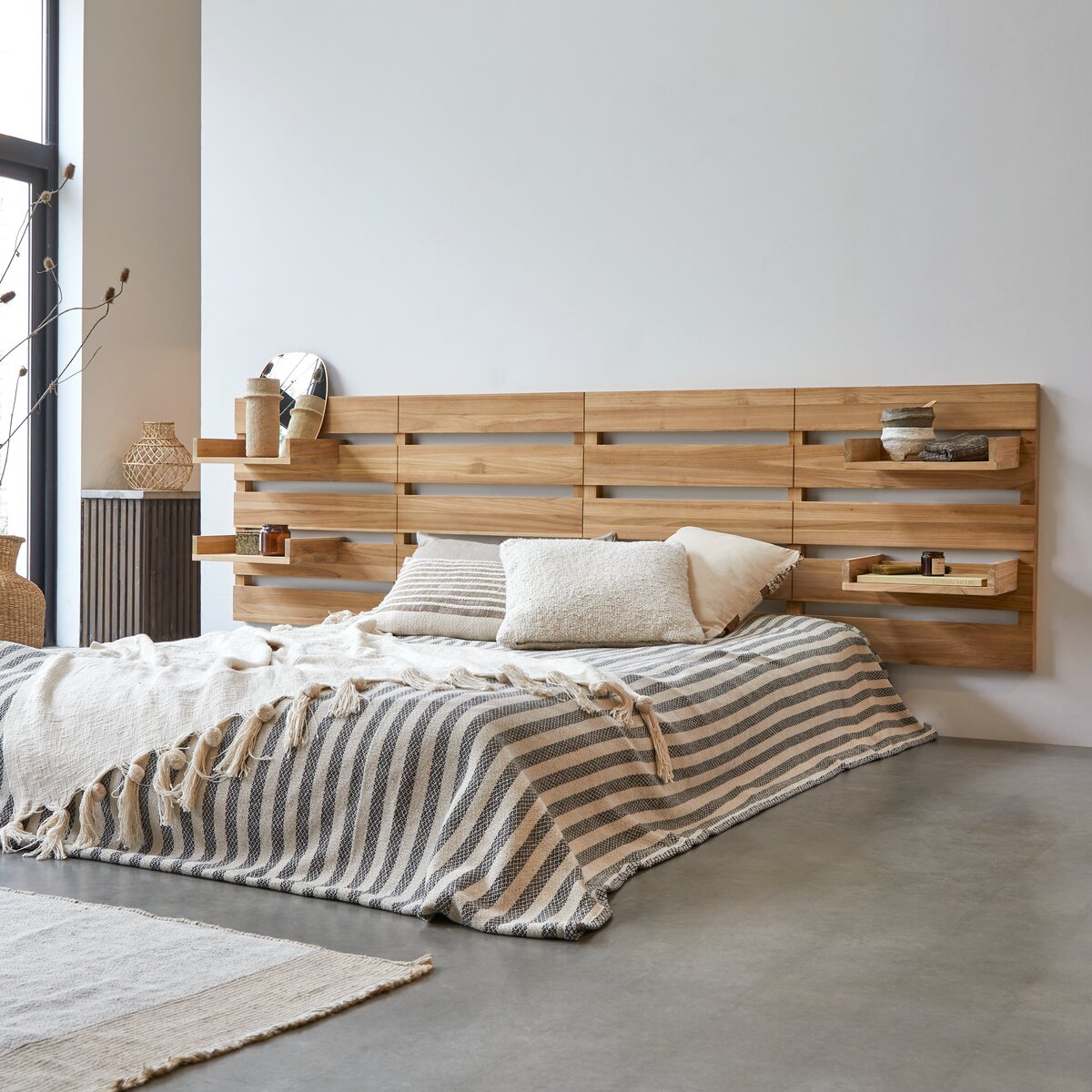 Cabecero con estantes de teca de 135 cm - Mueble para el dormitorio -  Tikamoon