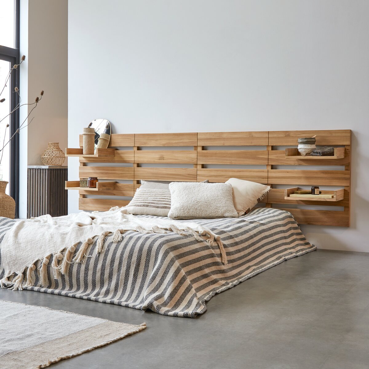 Urbain - Testiera con ripiani in teak massello 270 cm Urbain - Testiera con ripiani in teak massello 270 cm
