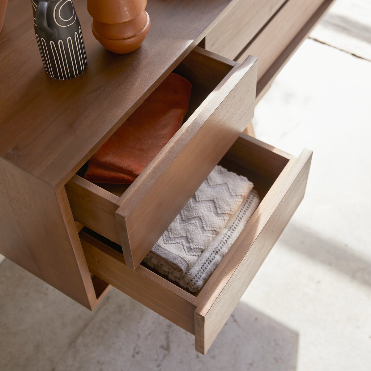 Parker - Waschtischunterschrank aus massivem Teakholz 120 cm Parker - Waschtischunterschrank aus massivem Teakholz 120 cm