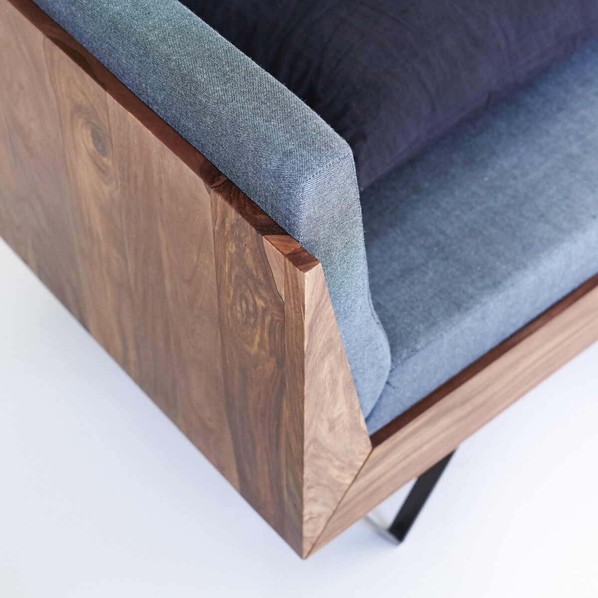 Metric - Sofa aus massives Palisanderholz Metric - Sofa aus massives Palisanderholz