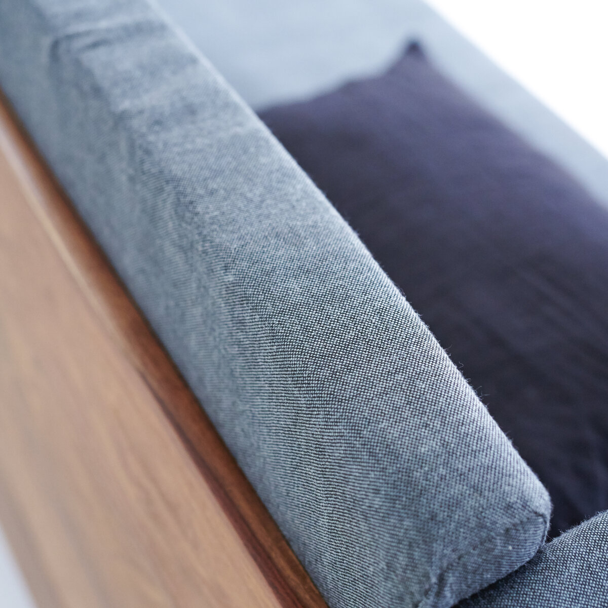 Metric - Sofa aus massives Palisanderholz Metric - Sofa aus massives Palisanderholz