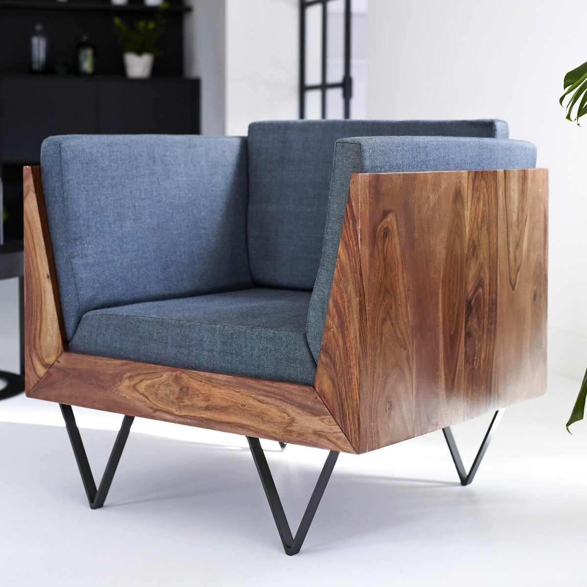 Metric - Fauteuil en palissandre massif et tissu Metric - Fauteuil en palissandre massif et tissu