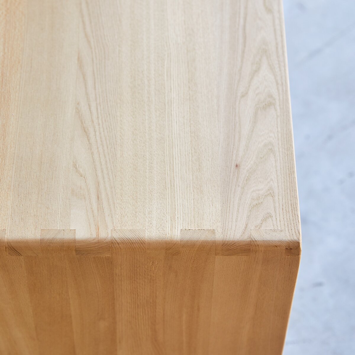 Luis - TV-Schrank aus Ulme und Rohrgeflecht 140 cm Luis - TV-Schrank aus Ulme und Rohrgeflecht 140 cm