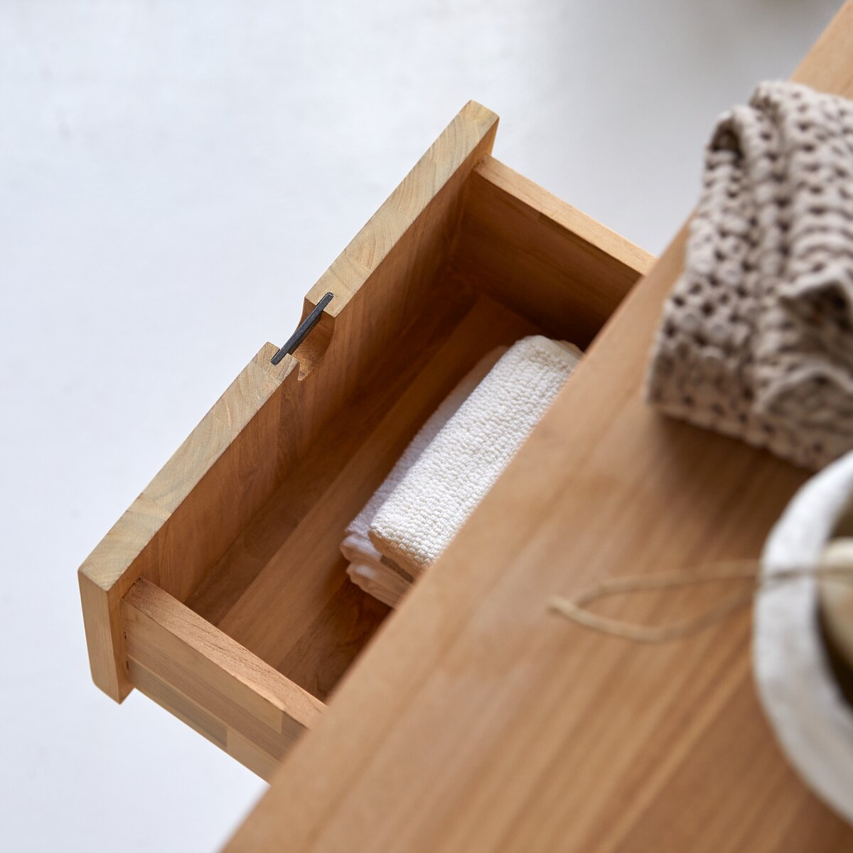 Jonàk - Waschtischunterschrank aus massivem Teakholz 145 cm Jonàk - Waschtischunterschrank aus massivem Teakholz 145 cm