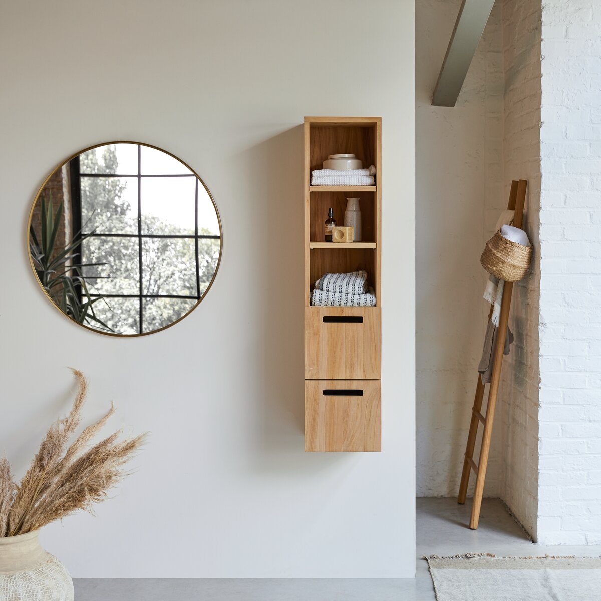 Scaffale da bagno con quattro ripiani da 42 cm in legno di teak