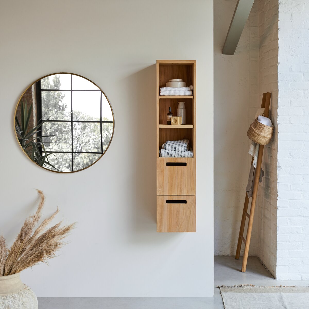 Line - Hochschrank aus massivem Teakholz Line - Hochschrank aus massivem Teakholz