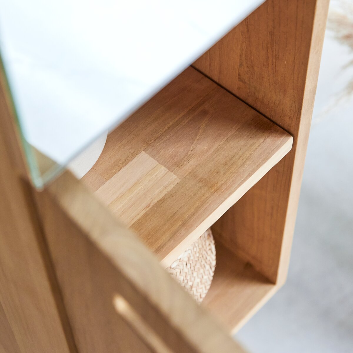 Line - Hochschrank mit Spiegel aus massivem Teak Line - Hochschrank mit Spiegel aus massivem Teak