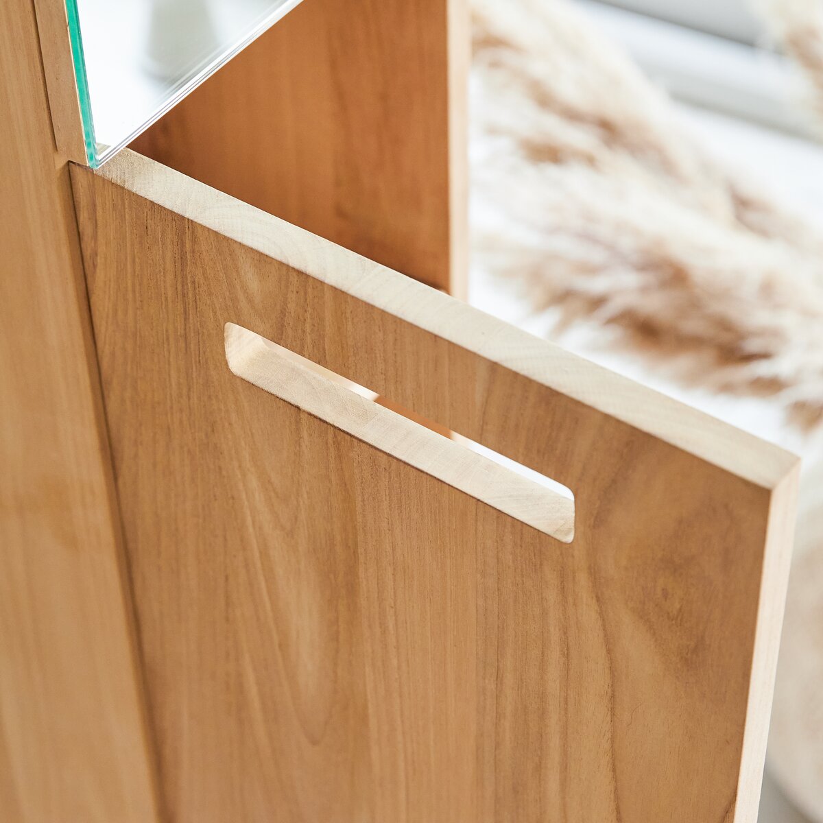 Line - Hochschrank mit Spiegel aus massivem Teak Line - Hochschrank mit Spiegel aus massivem Teak