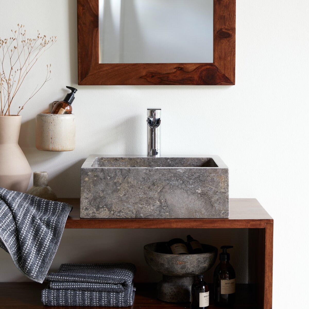 Lavabo de baño gris de 30 pulgadas con tapa con diseño de mármol y grifo de  espejo y juego de drenaje