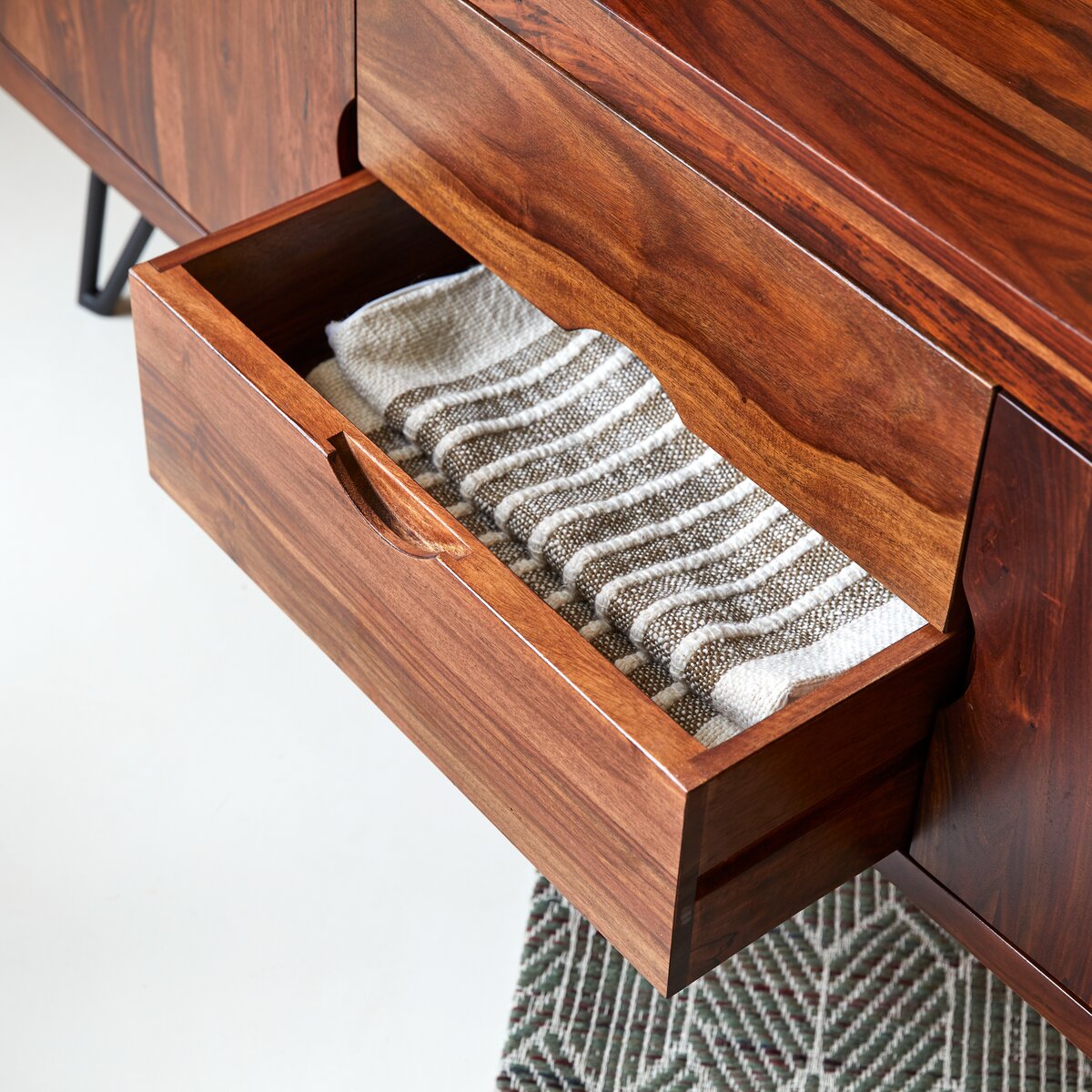 Bonnie - Solid sheesham TV Stand 150 cm Bonnie - Solid sheesham TV Stand 150 cm