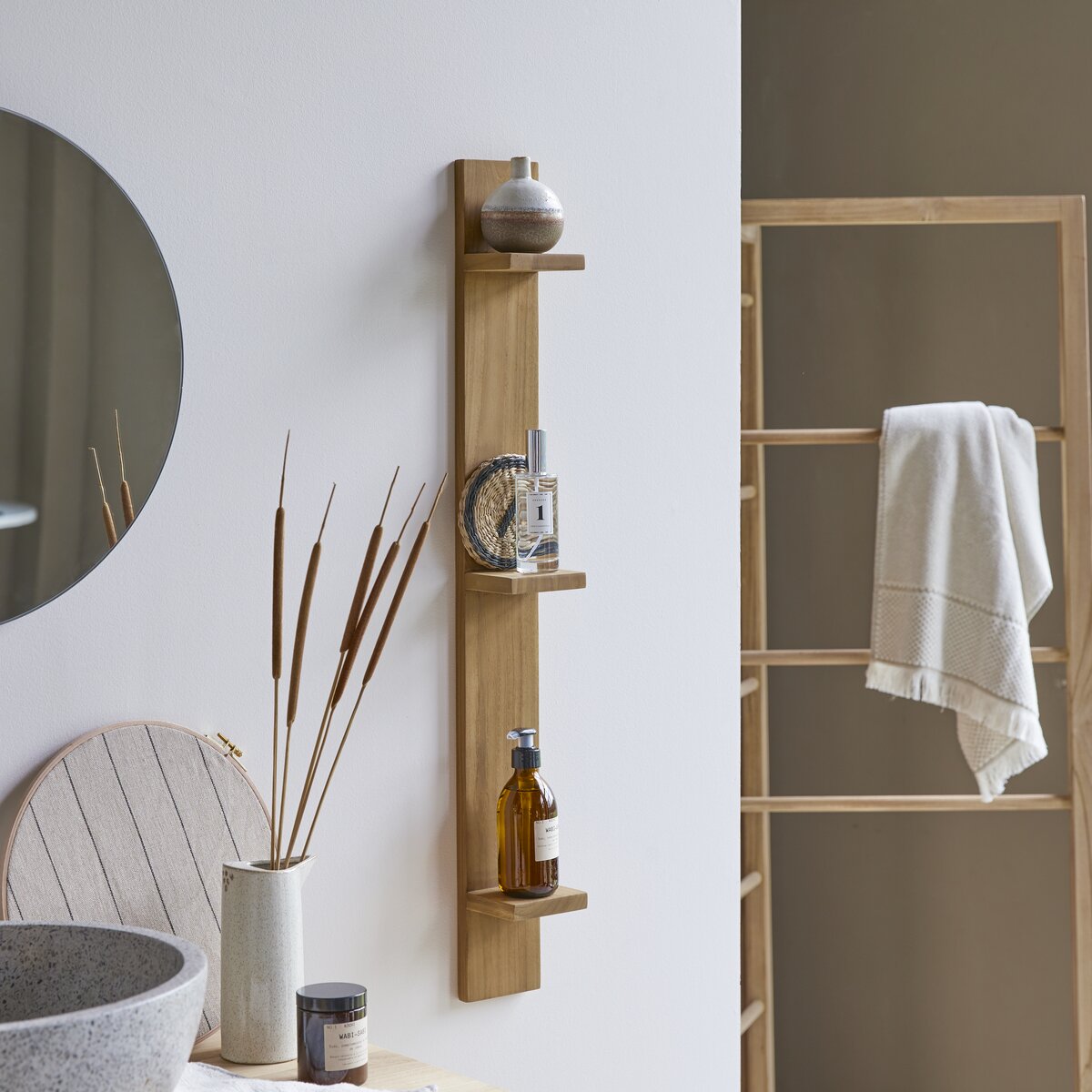 Bahya - Estantería vertical de baño de teca maciza Bahya - Estantería vertical de baño de teca maciza