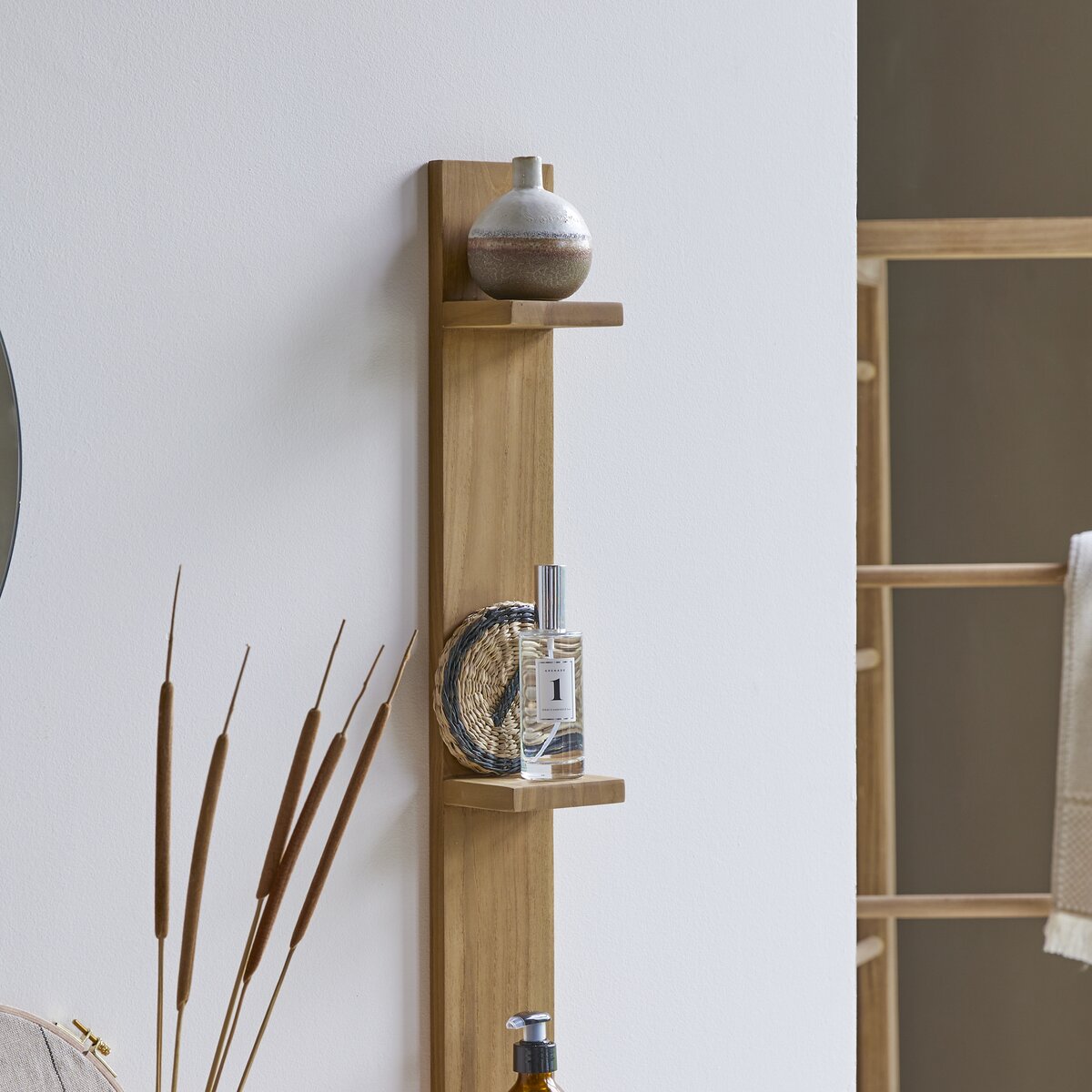 Bahya - Vertikales Badregal aus massivem Teak Bahya - Vertikales Badregal aus massivem Teak