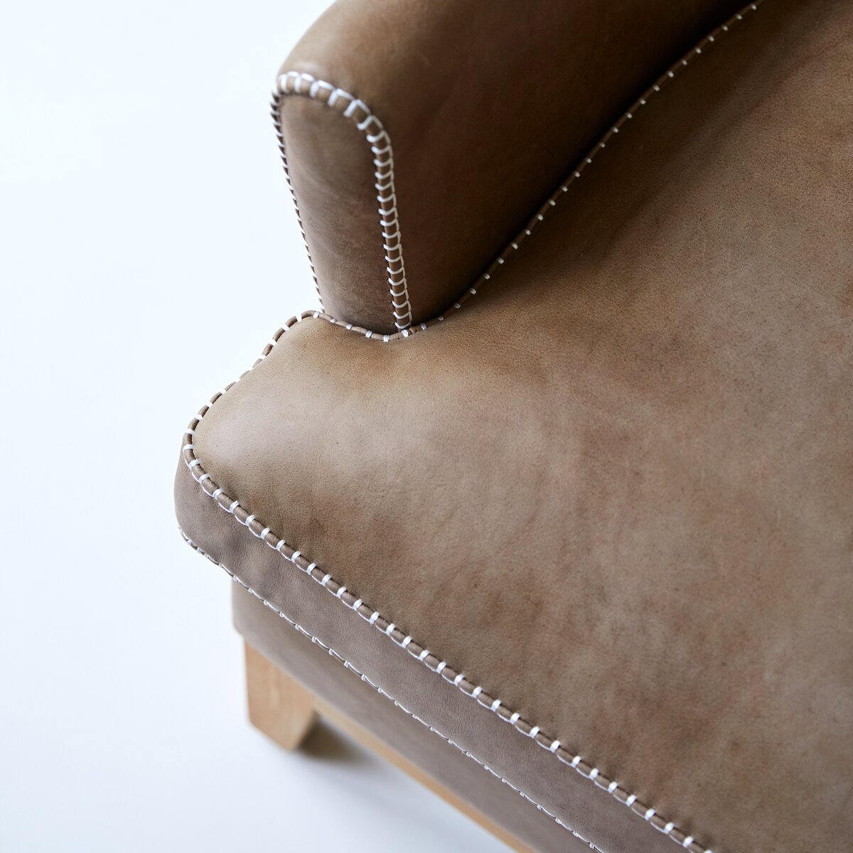 Comoc - Fauteuil en chêne massif et cuir Cheyenne Comoc - Fauteuil en chêne massif et cuir Cheyenne