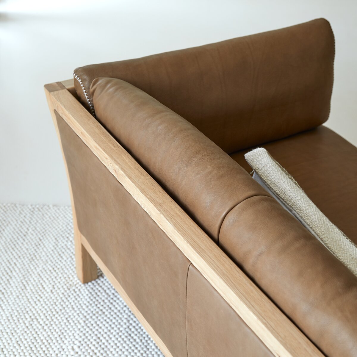 Comoc - Sofa aus massivem Eichenholz und Leder Cheyenne Comoc - Sofa aus massivem Eichenholz und Leder Cheyenne