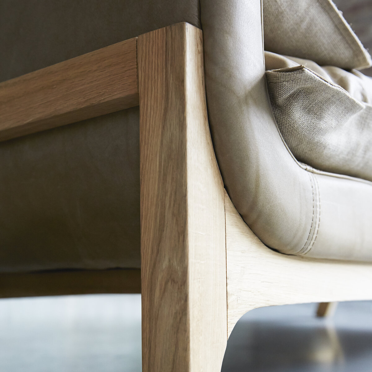 Woodnest - Sofa 2-Sitzer aus massivem Eichenholz und Leder Cheyenne Woodnest - Sofa 2-Sitzer aus massivem Eichenholz und Leder Cheyenne
