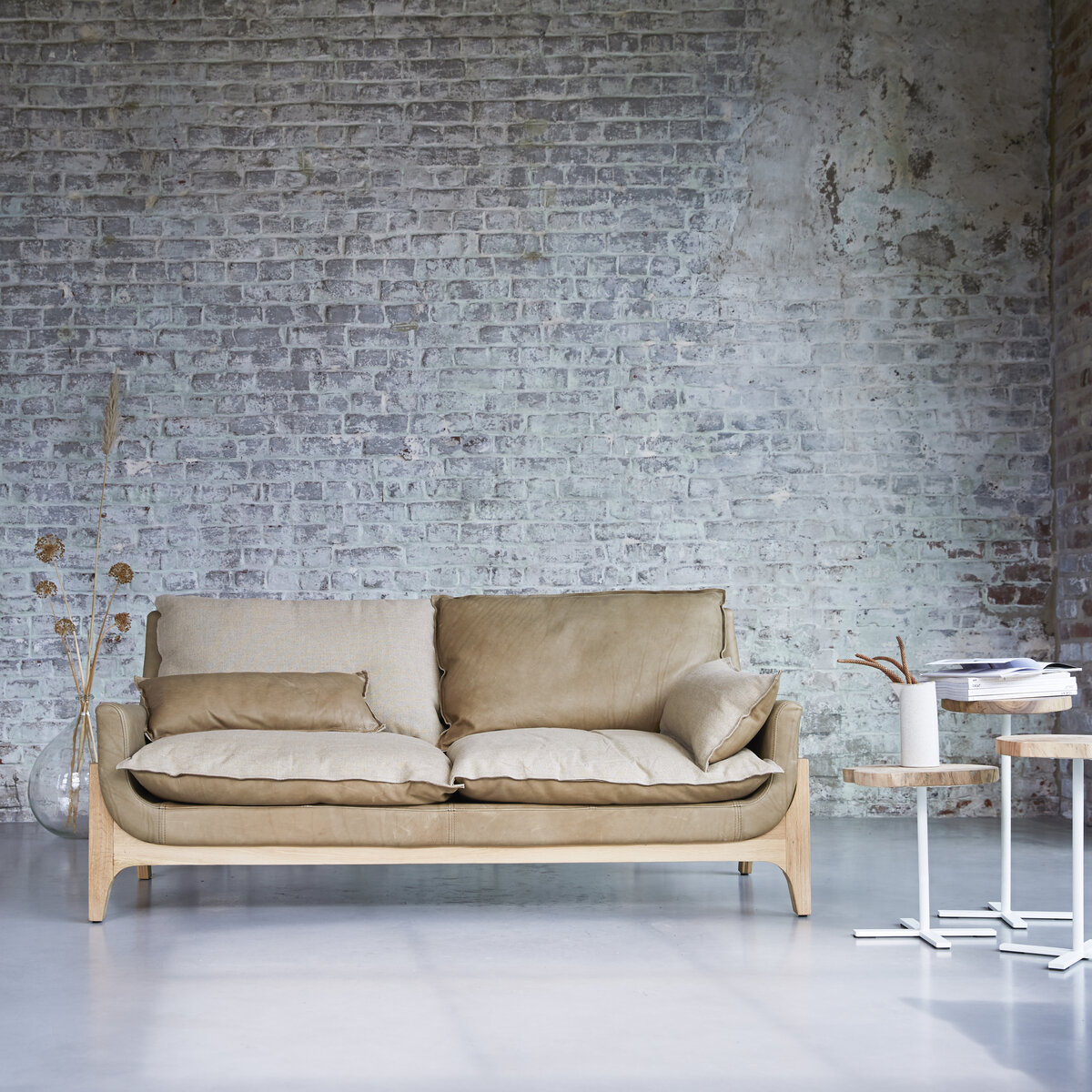 Woodnest - Sofa 2-Sitzer aus massivem Eichenholz und Leder Cheyenne Woodnest - Sofa 2-Sitzer aus massivem Eichenholz und Leder Cheyenne