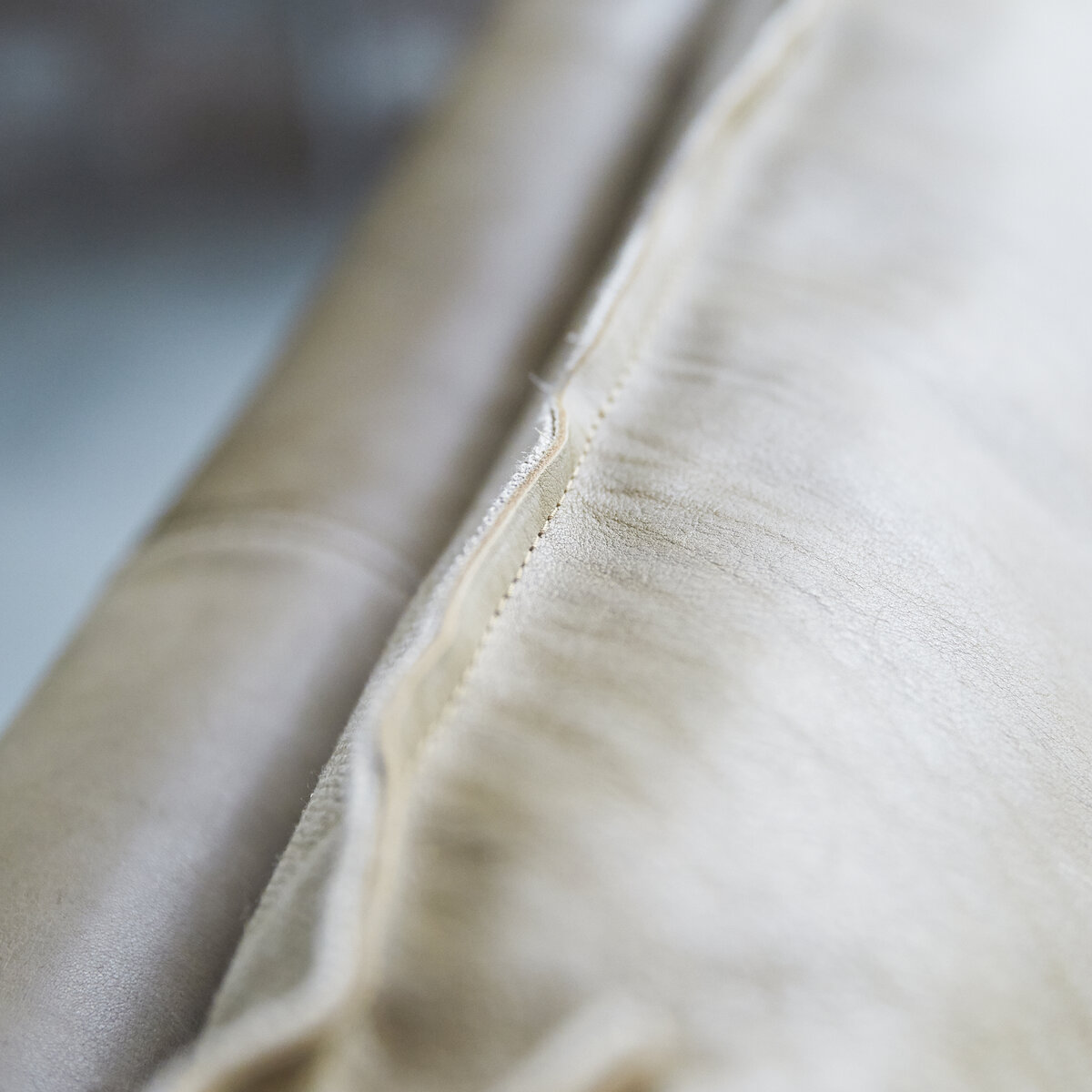 Woodnest - Sofa 2-Sitzer aus massivem Eichenholz und Leder Cheyenne Woodnest - Sofa 2-Sitzer aus massivem Eichenholz und Leder Cheyenne