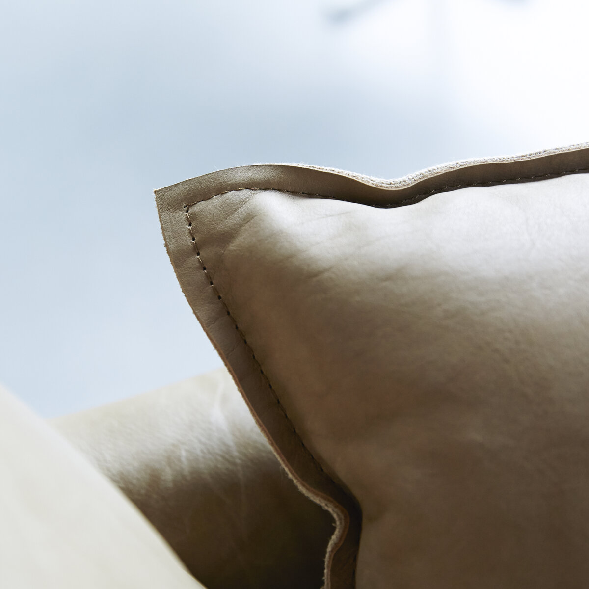 Woodnest - Sofa 2-Sitzer aus massivem Eichenholz und Leder Cheyenne Woodnest - Sofa 2-Sitzer aus massivem Eichenholz und Leder Cheyenne