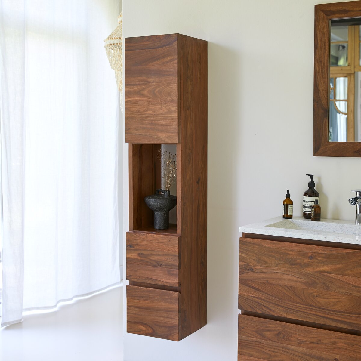 Nova - Hochschrank aus massivem Palisanderholz Nova - Hochschrank aus massivem Palisanderholz