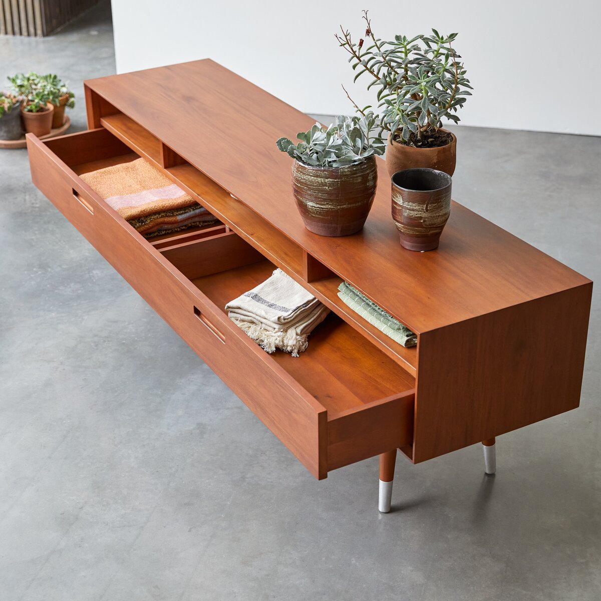 MUEBLE DE COMEDOR DE GRAN CALIDAD, MESA DE TV EN MADERA MACIZA DE CAOBA