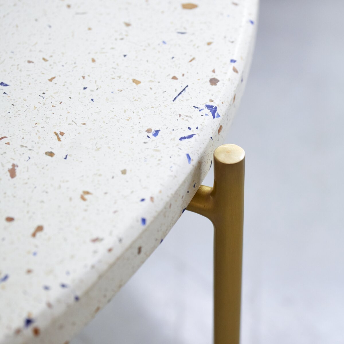 Anatole - Table basse en terrazzo et métal confetti Anatole - Table basse en terrazzo et métal confetti