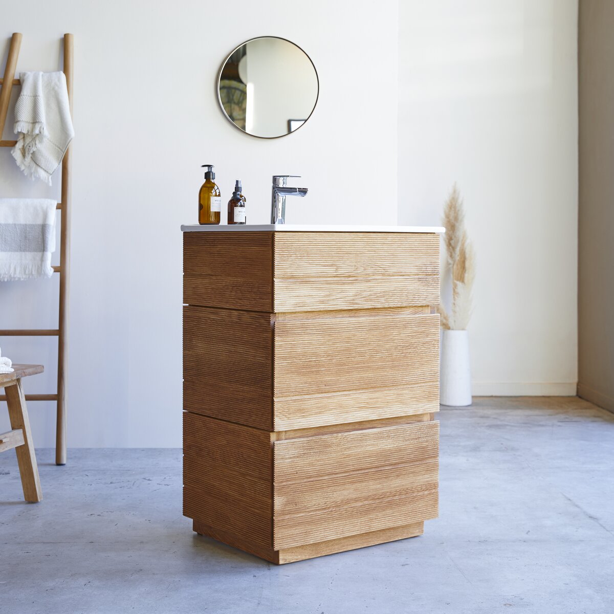 Meuble en chêne avec vasque céramique 60 cm - Salle de bain - Tikamoon