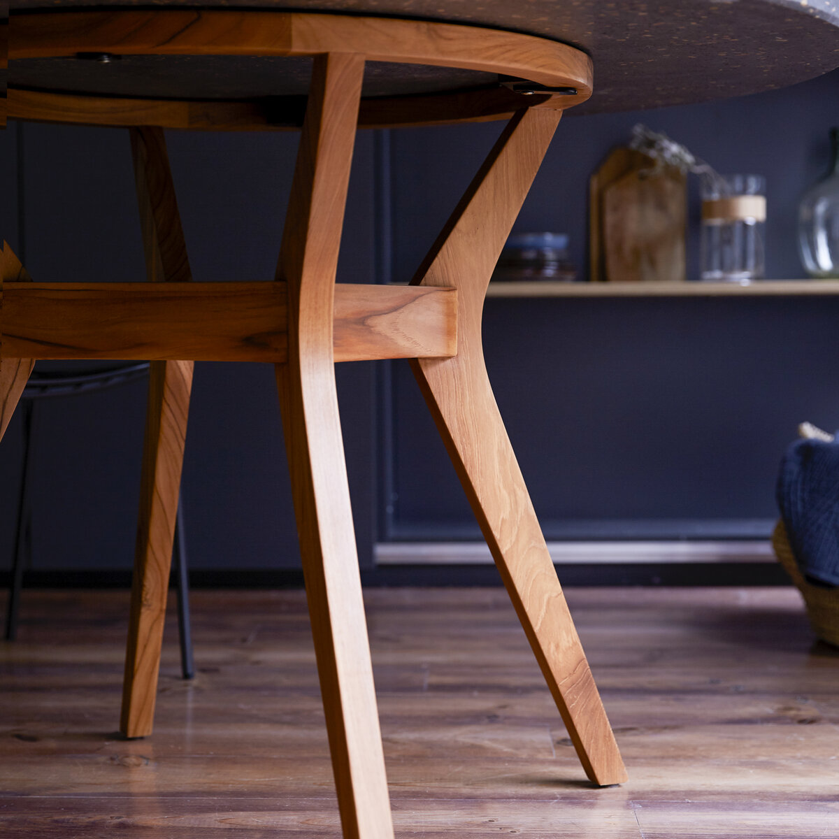 Juno - Esstisch aus massivem Teak und Terrazzo 6 Pers. Juno - Esstisch aus massivem Teak und Terrazzo 6 Pers.