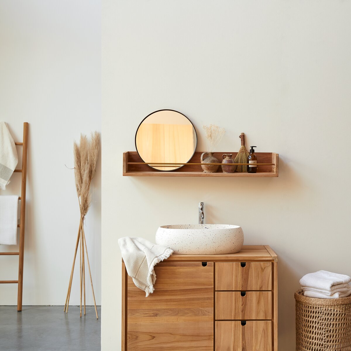 natural wood bathroom shelves