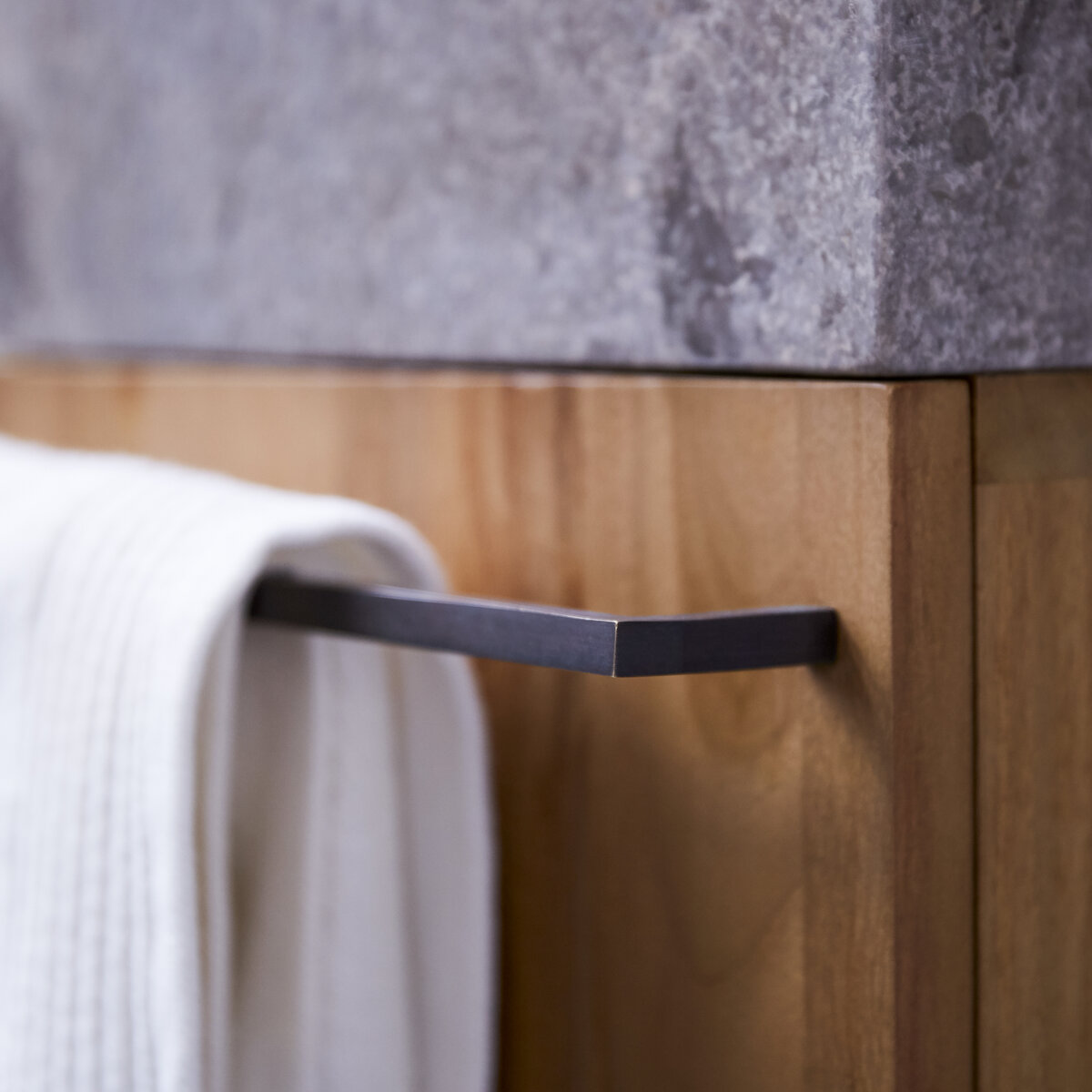 Stelle - Mobile lavamani in teak massello e lavabo in marmo grey Stelle - Mobile lavamani in teak massello e lavabo in marmo grey