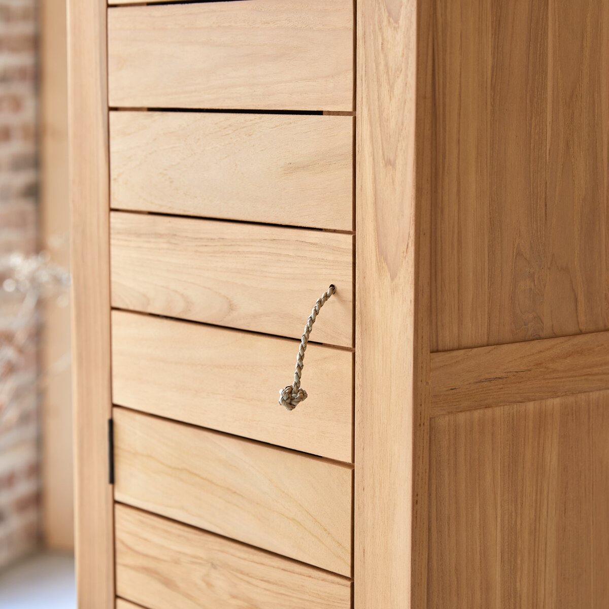 Minimalys - Bad-Hochschrank aus massivem Teakholz Minimalys - Bad-Hochschrank aus massivem Teakholz