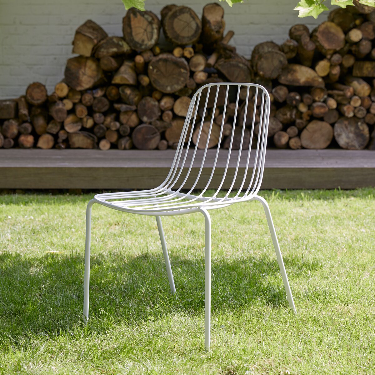 White metal outlet lounge chairs