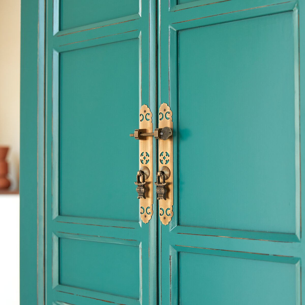 Suï - Armoire de rangement en pin Suï - Armoire de rangement en pin