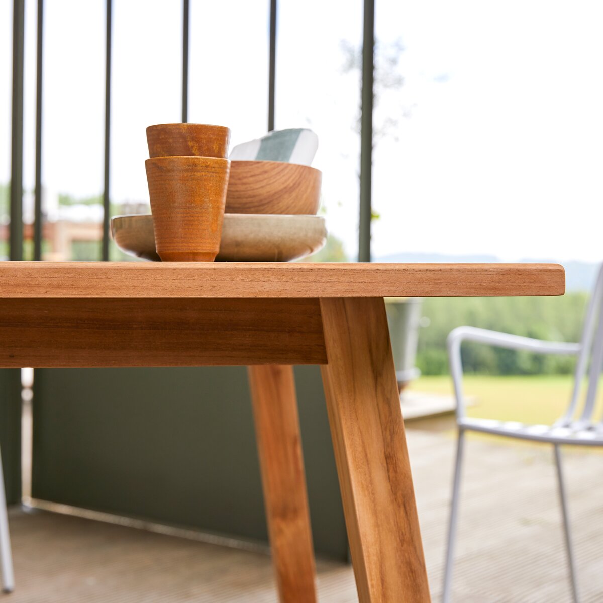 Table ronde pliante en teck 120 cm - Mobilier d'extérieur - Tikamoon