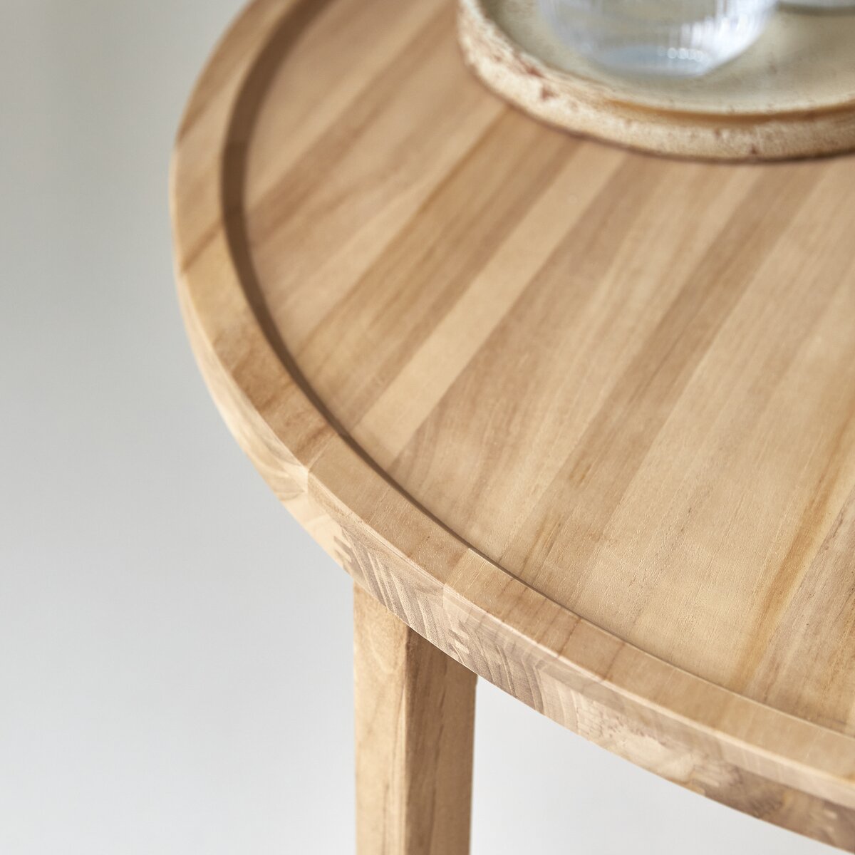 Ana - Couchtisch aus massivem Teakholz Ana - Couchtisch aus massivem Teakholz