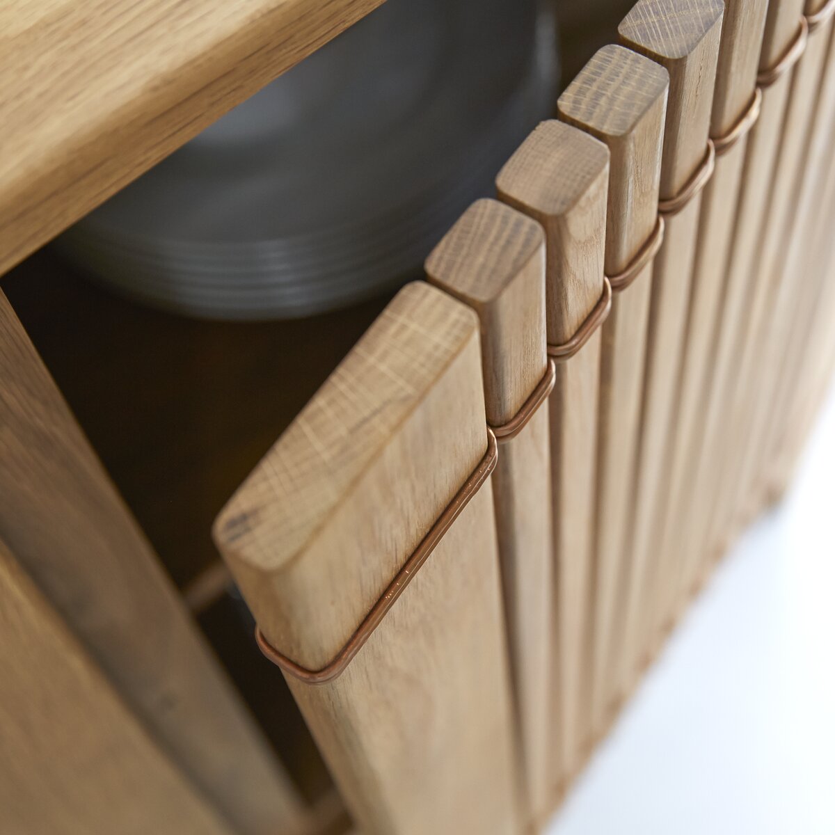 Koppar - Buffet aus massivem Eichenholz 115 cm Koppar - Buffet aus massivem Eichenholz 115 cm