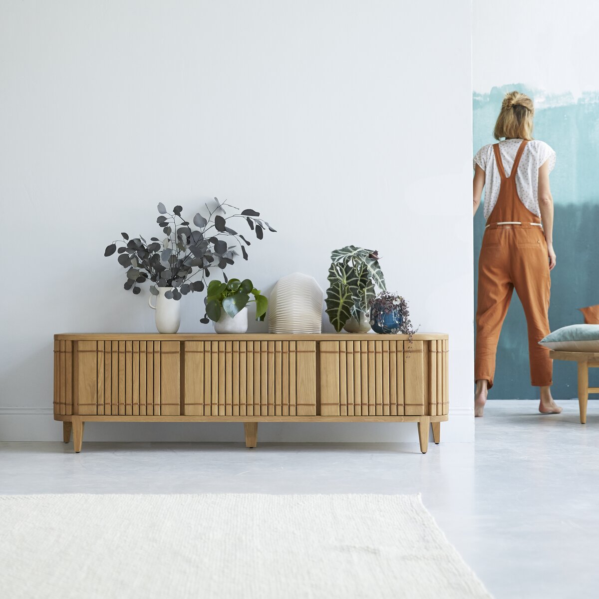 Koppar - TV Schrank aus massivem Eichenholz 160 cm Koppar - TV Schrank aus massivem Eichenholz 160 cm