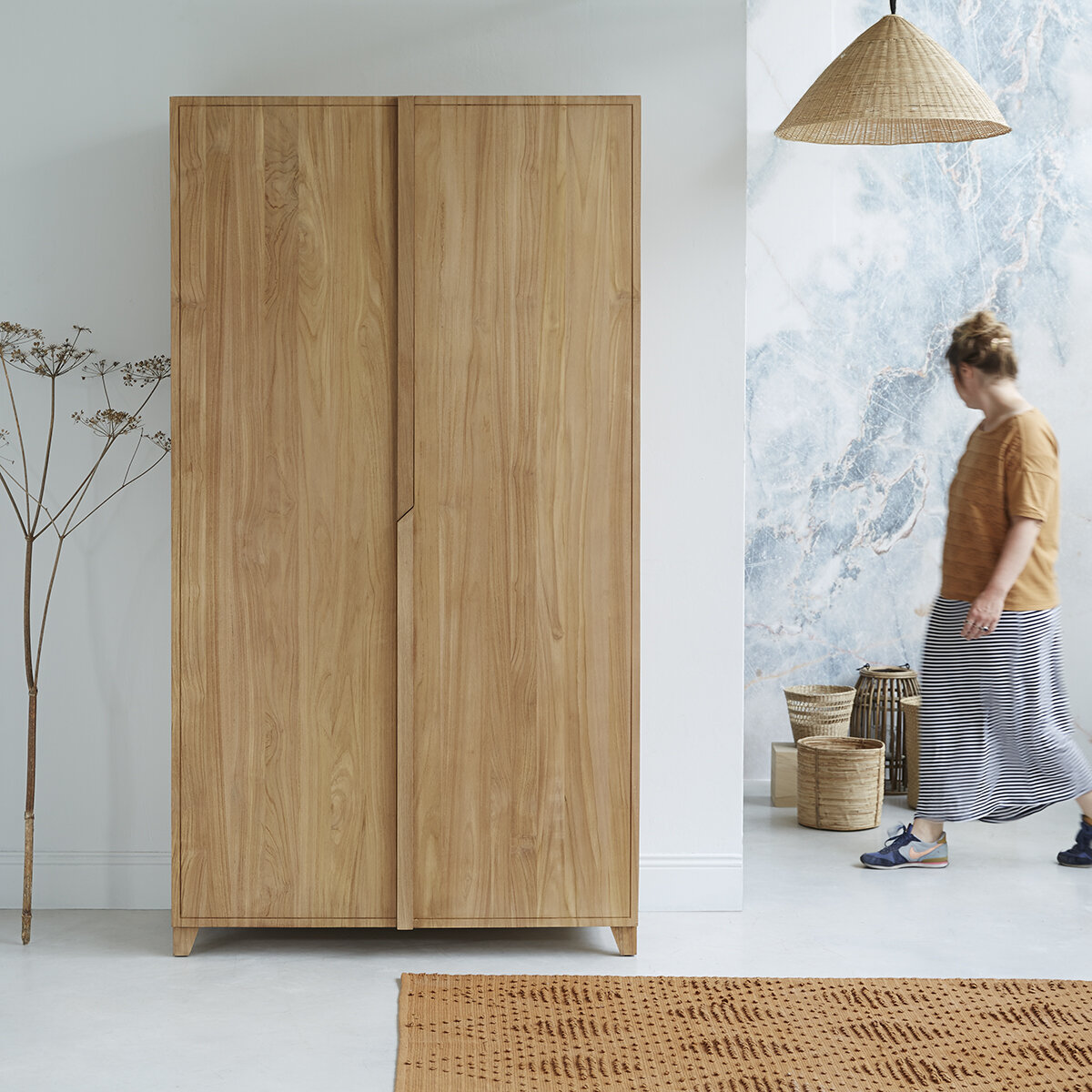 Greta - Armoire en teck massif Greta - Armoire en teck massif