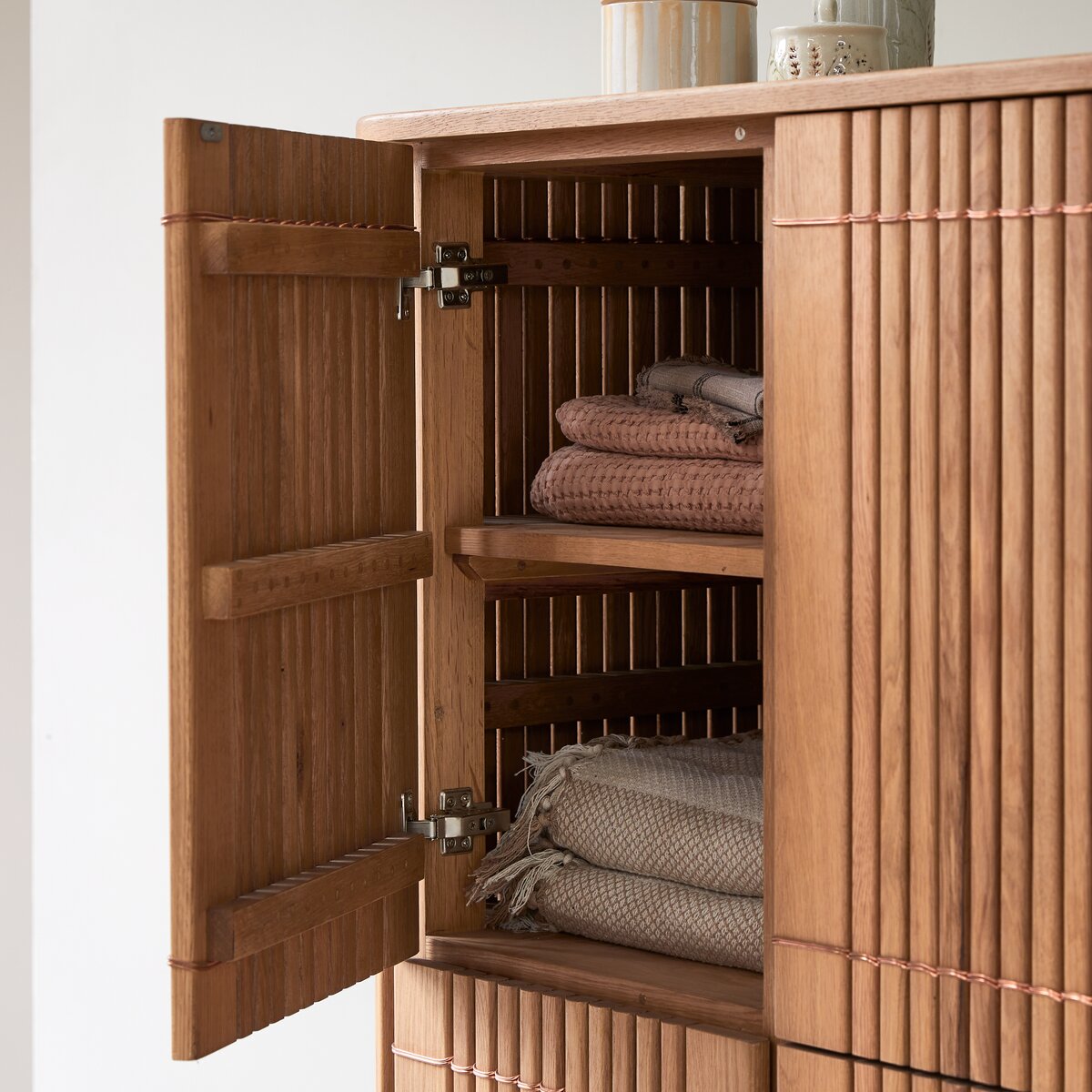 Koppar - Armoire en chêne massif Koppar - Armoire en chêne massif