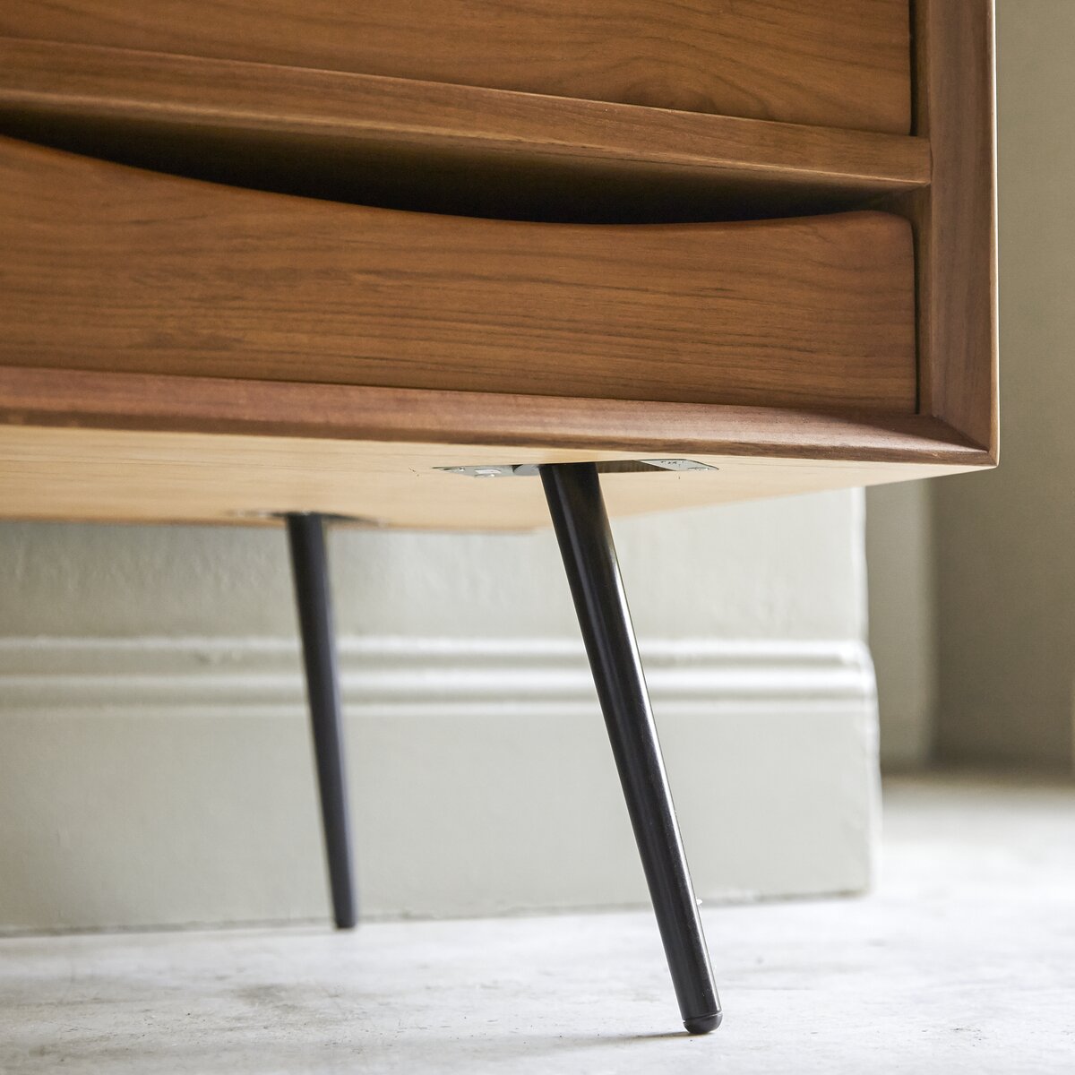 Simen - Teak TV Stand 155 cm Simen - Teak TV Stand 155 cm