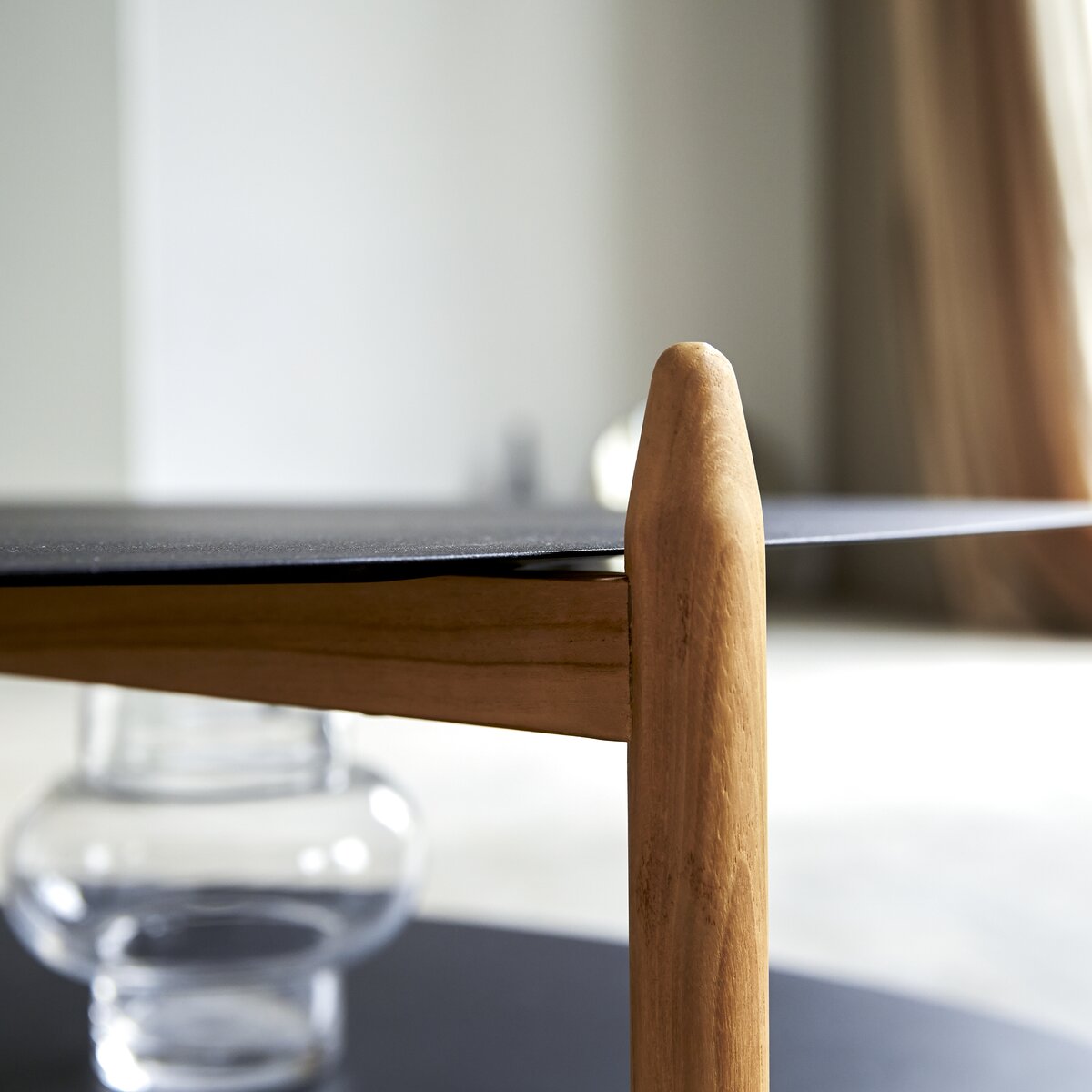 Lisa - Table basse en teck et métal Lisa - Table basse en teck et métal