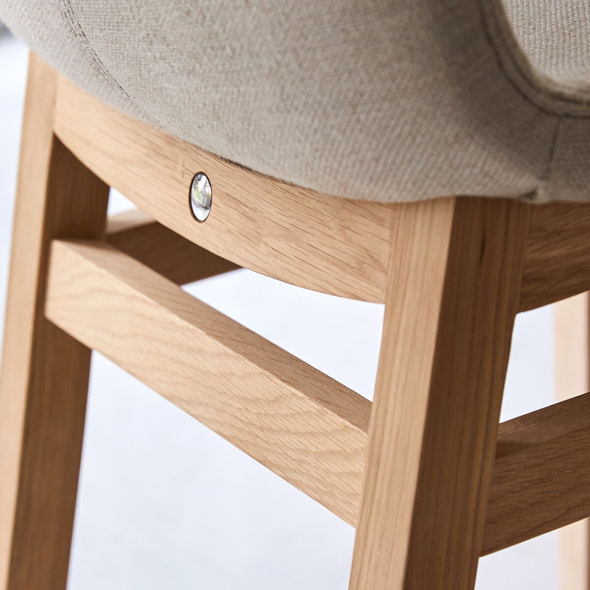 Cocoon - Stuhl linen aus massivem Eichenholz Cocoon - Stuhl linen aus massivem Eichenholz