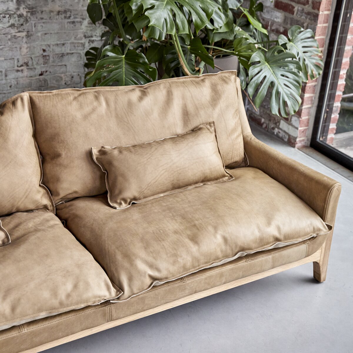 Woodnest - Sofa 3-Sitzer aus massivem Eichenholz und Leder Cheyenne Woodnest - Sofa 3-Sitzer aus massivem Eichenholz und Leder Cheyenne