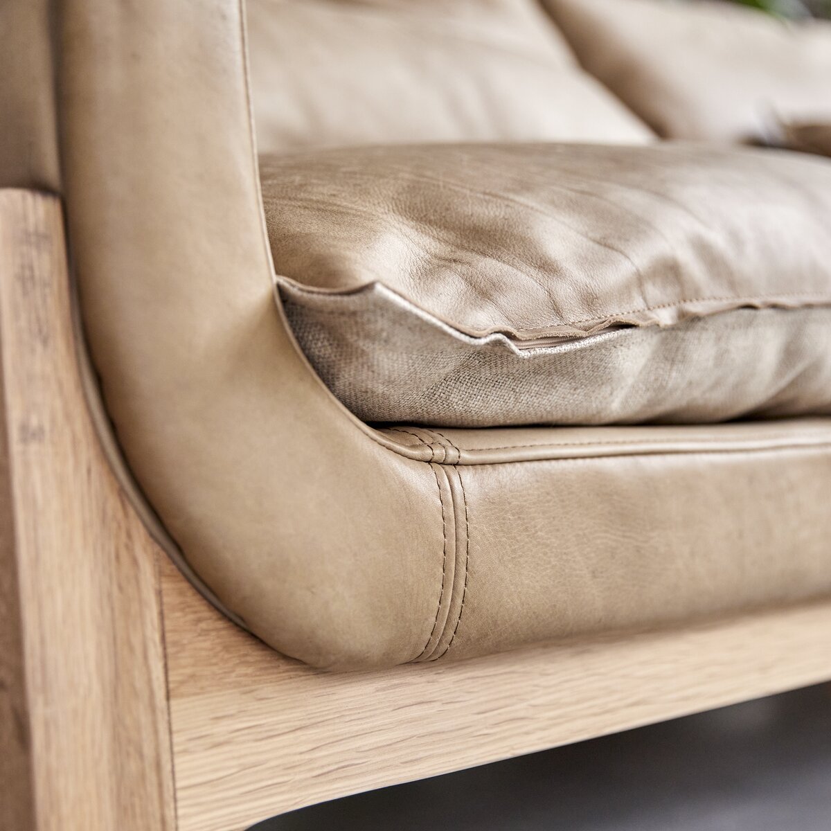Woodnest - Sofa 3-Sitzer aus massivem Eichenholz und Leder Cheyenne Woodnest - Sofa 3-Sitzer aus massivem Eichenholz und Leder Cheyenne