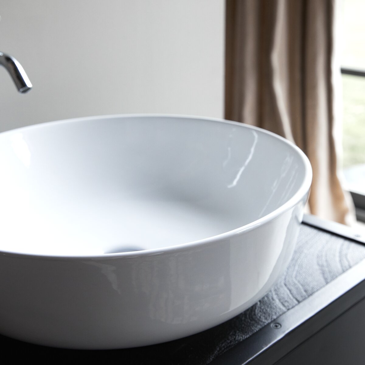 ECD Germany Keramische wastafels 400 x 147 mm rond wit ECD Germany Keramische wastafels 400 x 147 mm rond wit